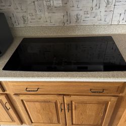 GE Profile 36” Electronic Induction Cooktop 