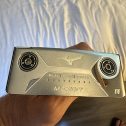 Mizuno M-Craft IV Putter. 34.5”. Right Handed. 