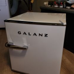 Galanz 1.7 Cu. Ft. Mini Refrigerator With Chiller. 