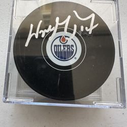 Wayne Gretzky signed Edmonton Oilers autographed NHL hockey puck In case w/COA 841A