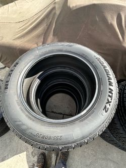 (4) 255/60 R20 Nexen Roadian HTX2