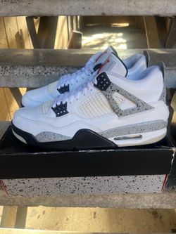 2015 Jordan 4 white cement size 10.5 $80
