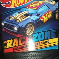 Hot wheel 100 Pc Case. No Cars