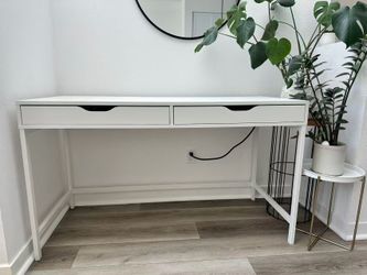 Like new IKEA desk