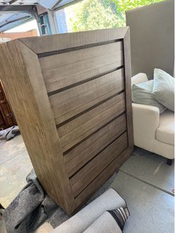 Dresser