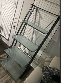 Glass. Chelft