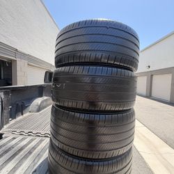 255/40/19 Michelin Primacy Tour A/S 50-60% Tread (4)