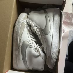 Nike Blazers Mid 77 