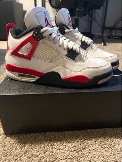 JORDAN 4s fire red