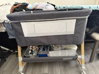 3-1 Haarpa Baby Bassinet.
