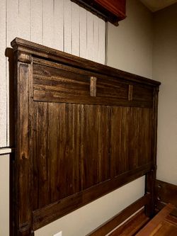 WOOD BEDROOM SET