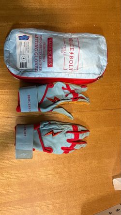 Bruce Bolt Batting Gloves