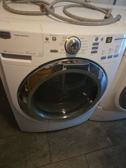 Kenmore 4000 Series front-load washer and dryer set, which are rebadged versions of the Maytag 4000 Series laundry pair