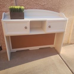 Desk Top Hutch - $20.00