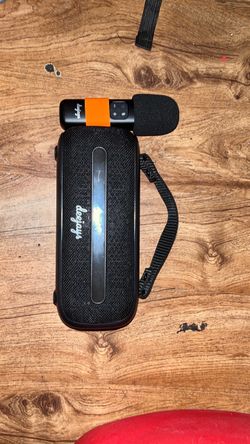 Deejays speaker