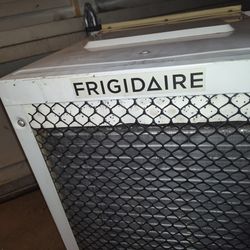 12000 Btu Frigidaire Cooler 