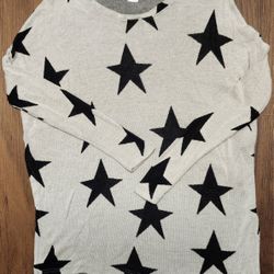 NWOT Womens Sz XS Divided by H&M White Long Sleeve Tunic w Black Stars, Perfect Condition