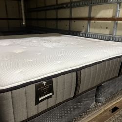 King Stearsn&foster Mattress 