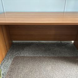 Attractive, Sturdy Desk/Table
