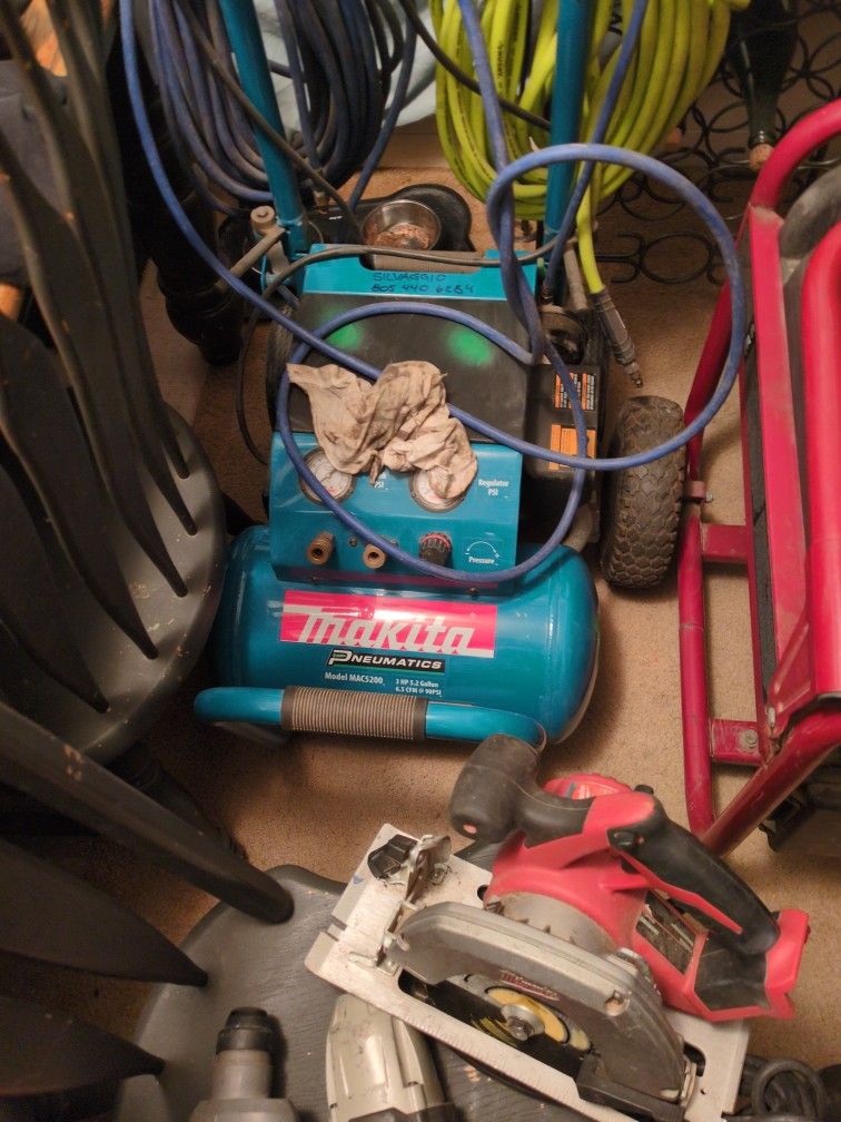 Makita Gas Powered Air Compressor 90 PSI Model Number Mac 5200