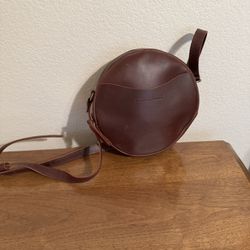 Portland Leather Round Crossbody