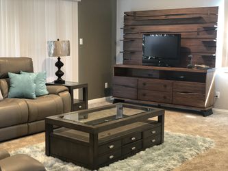 WOOD TV ENTERTAINMENT