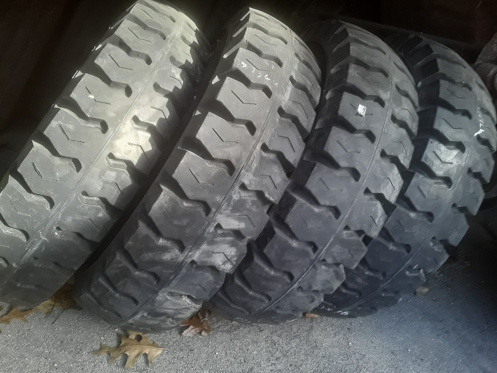 8.25-15 solid forklift tires blow out pricing
