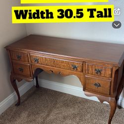 Antique English Queen Anne Style Writing Desk with 5 Drawers