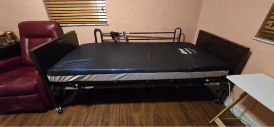 Medical Electric Hospital Bed with Mattress