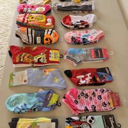 SpongeBob, Disney Elmo Stitch Simpsons Halloween Nightmare Before Christmas SOCKS