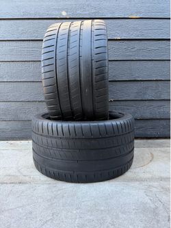 (2) tires Michelin 305-30/20