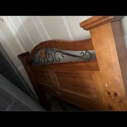 KING SIZE BED & DRESSER