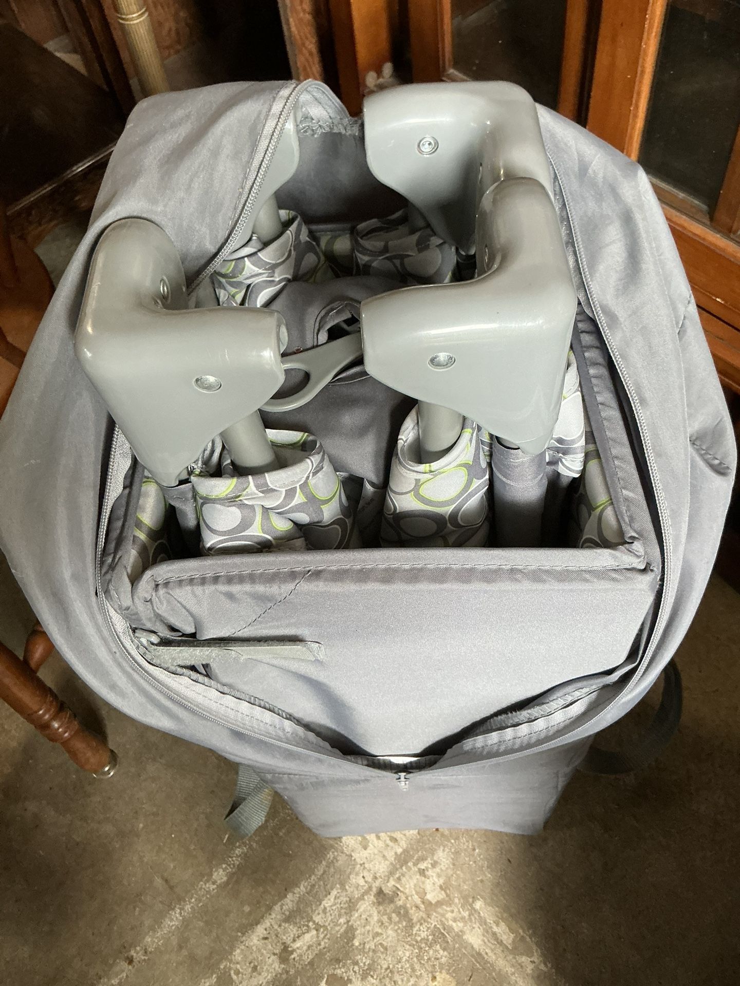 Pack N Play Crib $30 (FINN HILL)
