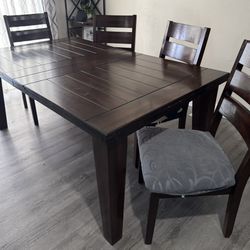 Dinning Table