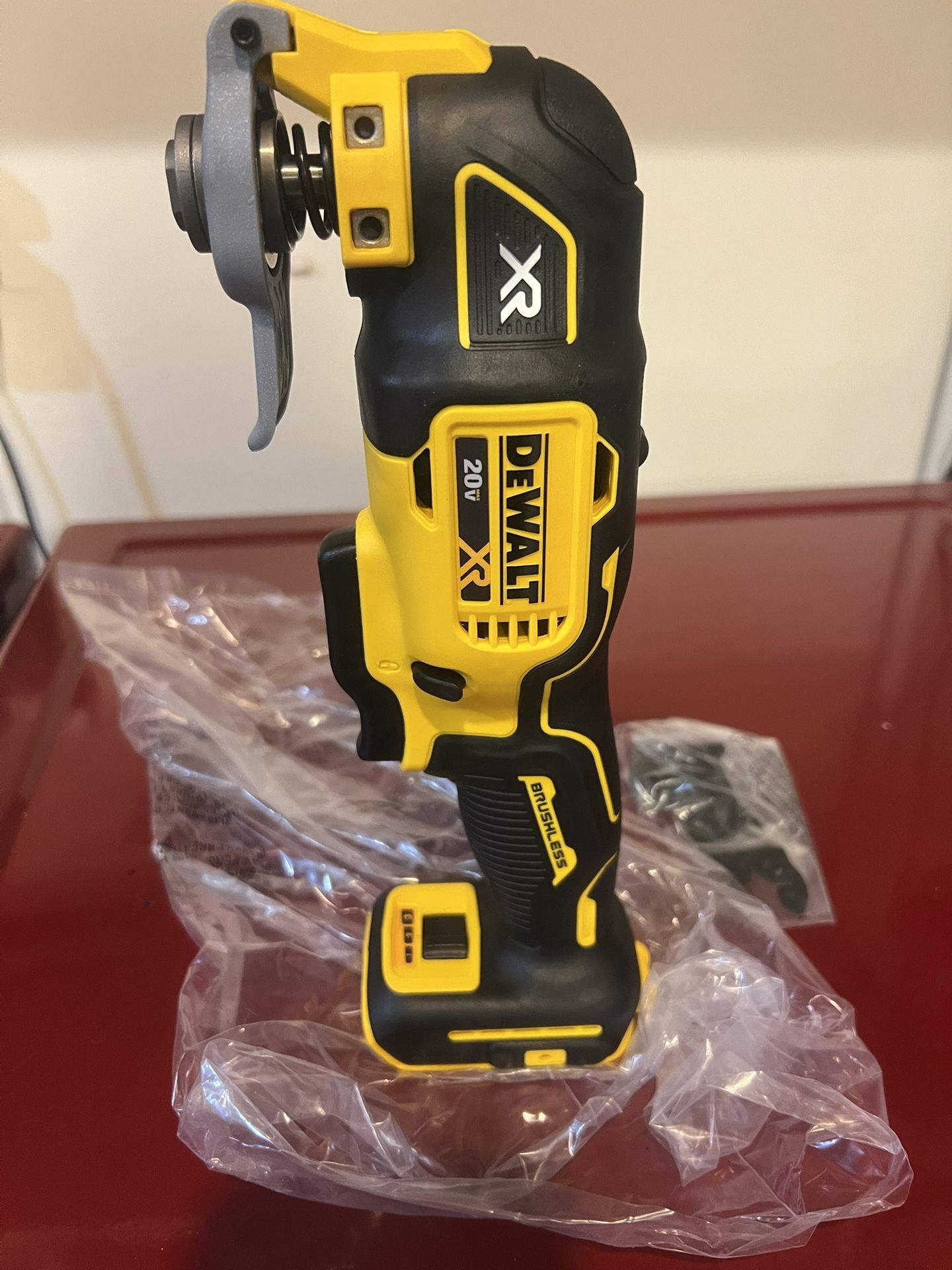 Dewalt Oscillating multitool Dcs 356 Three Speeds Brand New