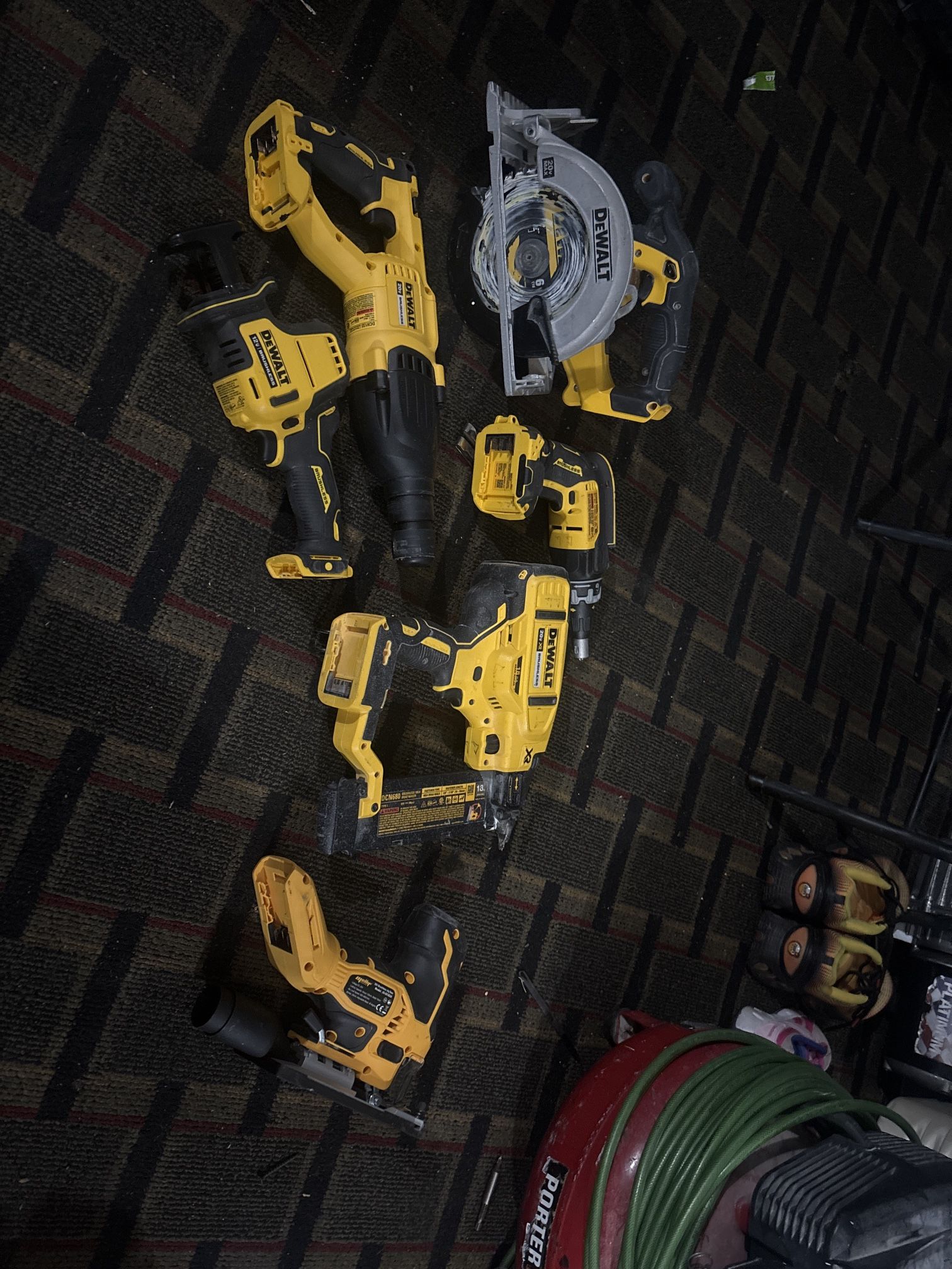 Dewalt