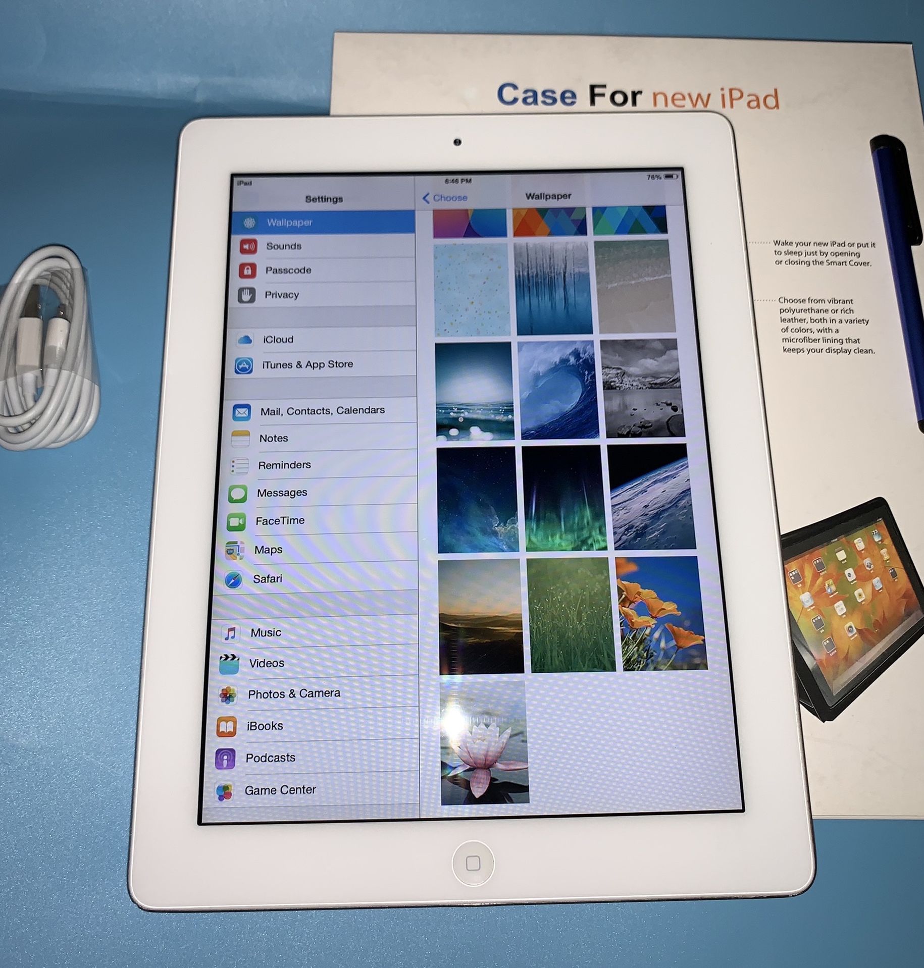 Apple iPad 2 With new Case And New Accessories 9.3.5 Ios