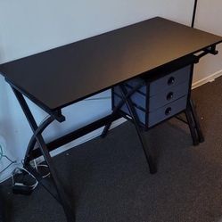 Black Desk