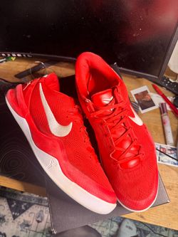 Kobe 8 low “university red”