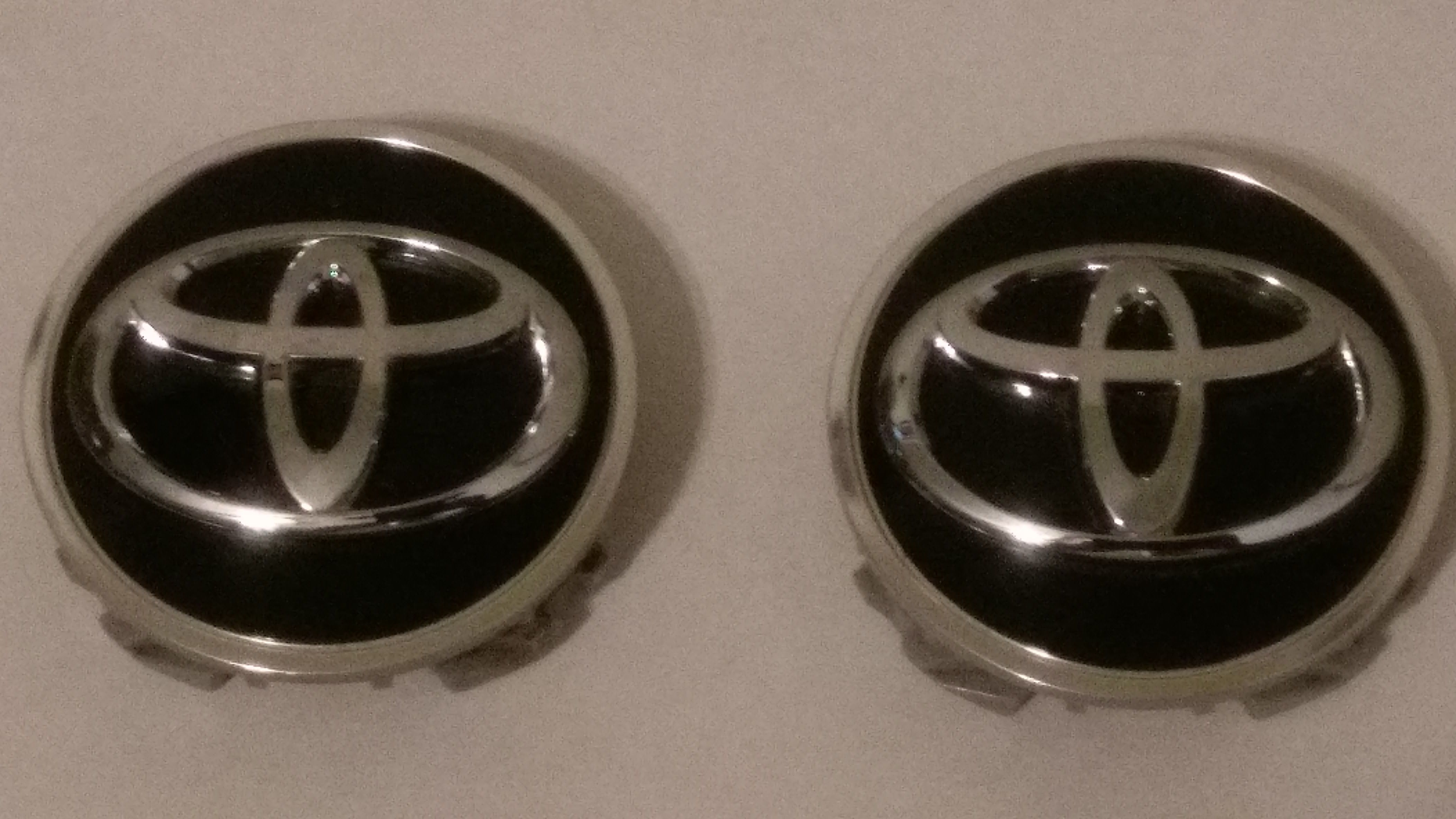 Toyota Camry Rim center caps