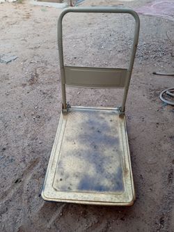 Folding dolly
