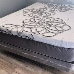Queen Sky Comfort Bamboo Cool Gel Memory Foam Mattress!!