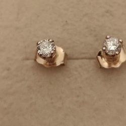 Diamond Gold Stud Earrings 