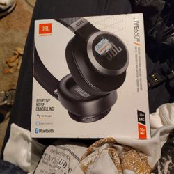 JBL Live 660 NC Wireless Headphones 