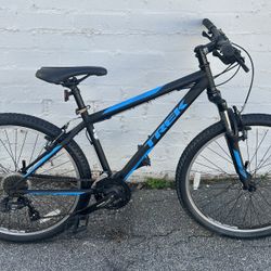 Trek 820 Mountain Bike 16 Inch
