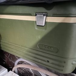 Igloo Sportsman 120 Q Cooler 