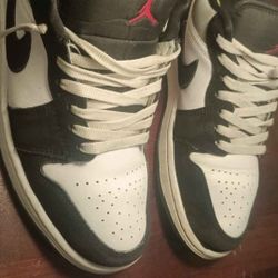 Jordan 1 Low SE