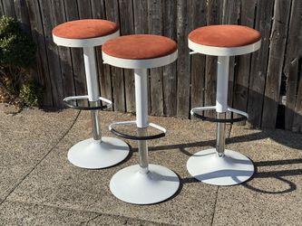 3x Mid-Century Style Heigh-Adjustable Barstools
