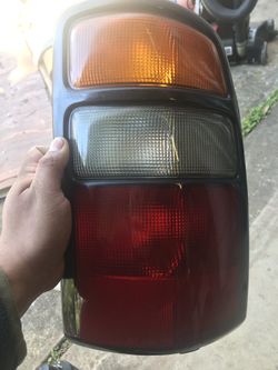 99-05 tahoe taillights