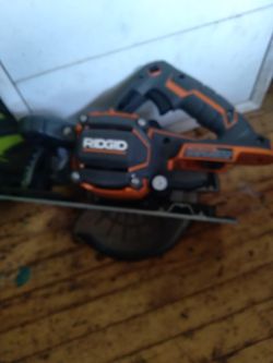 Rigid Battery Powered 18v Circular Saw